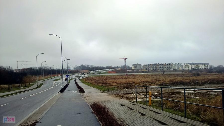 Mglisty widok z ulicy Łącznej.