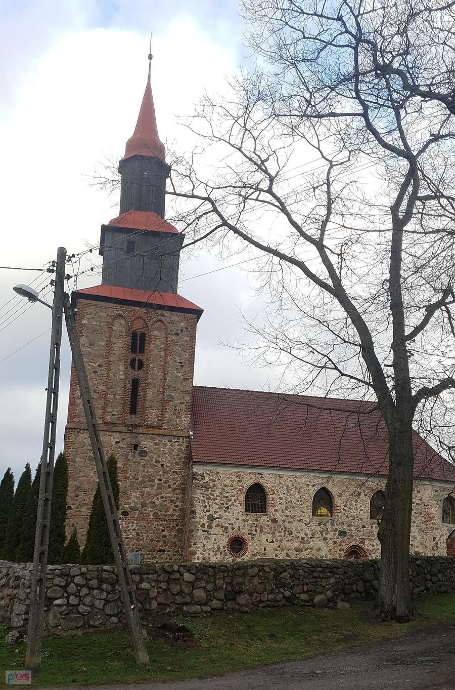 POCZERNIN (niem.Pützerlin) Kościół parafialny p.w. Michała Archanioła z XV w.
