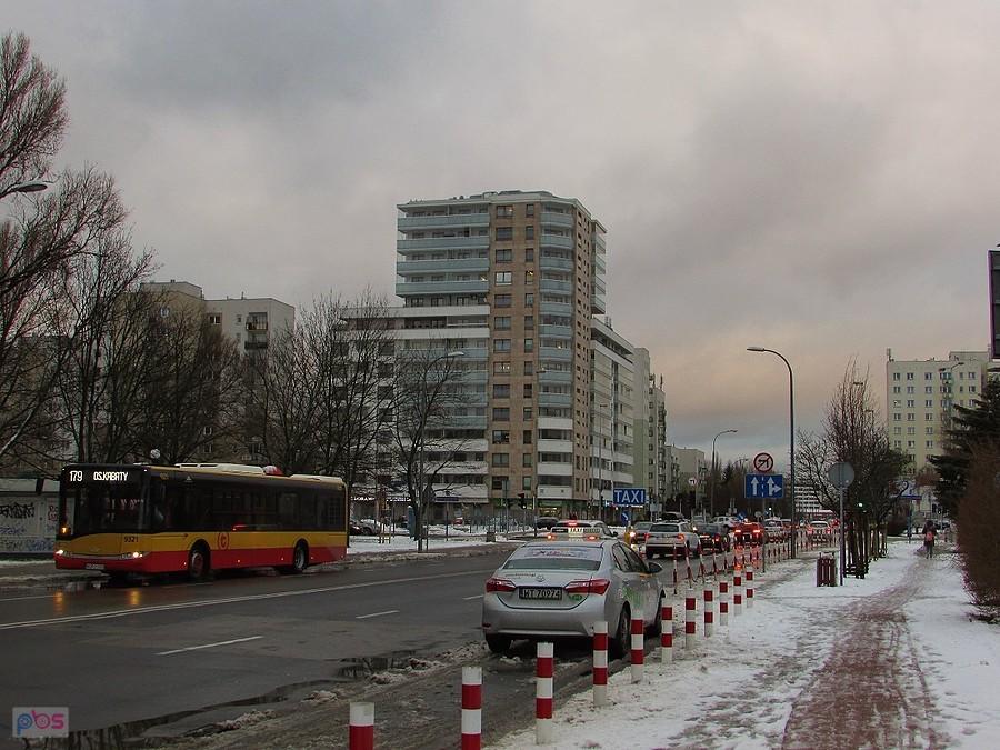 Skrzyżowanie Surowieckiego i al. KEN