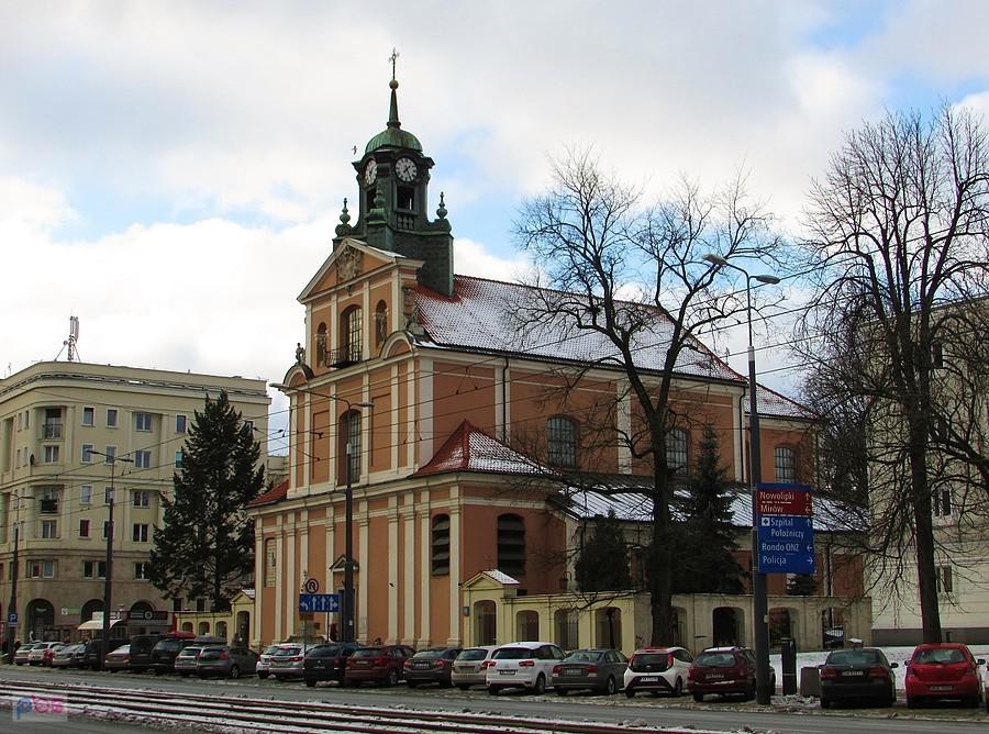 Przesunięty kościół