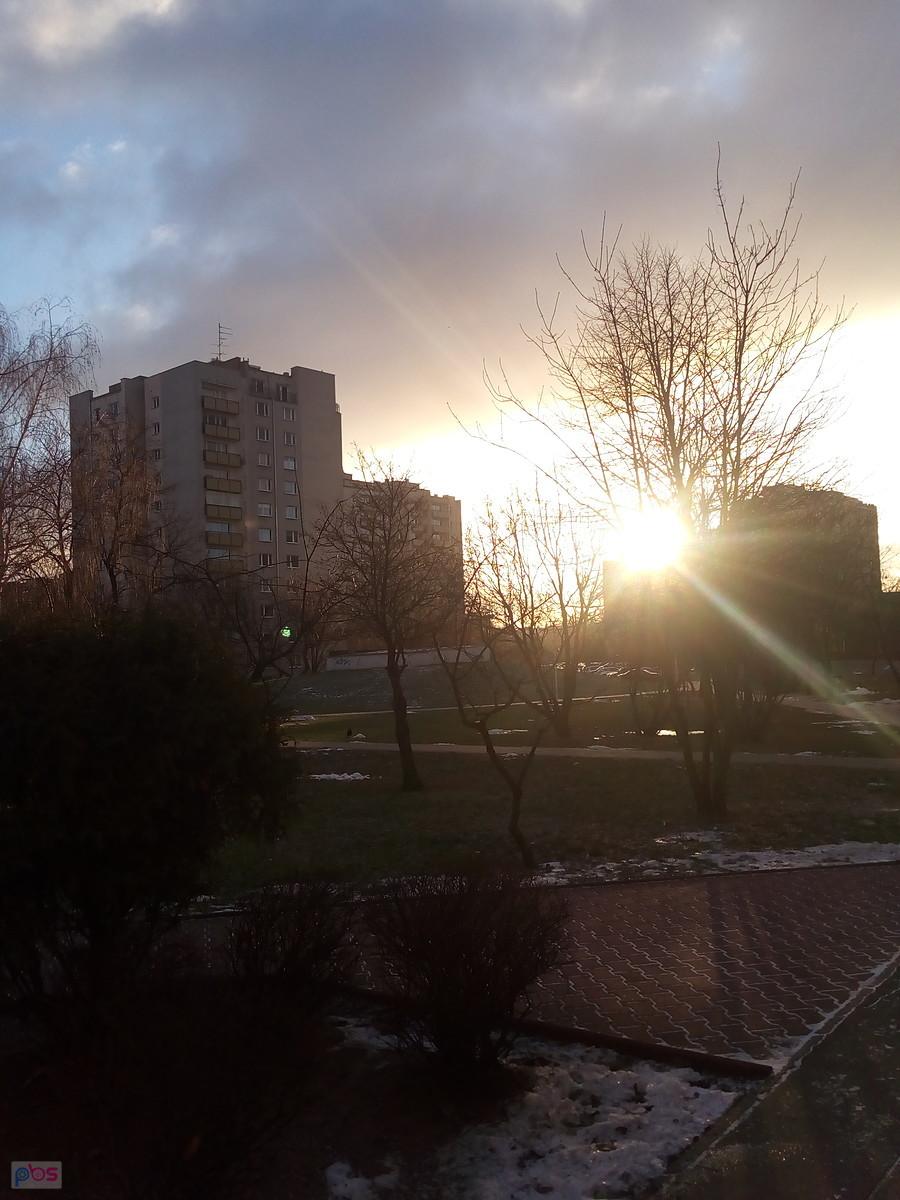 Słońce nad osiedlem