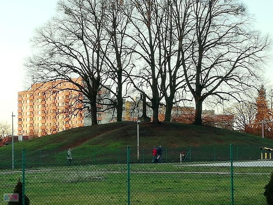 Wzgórze Napoleona w pobliżu szpitala z Unii Lubelskiej.