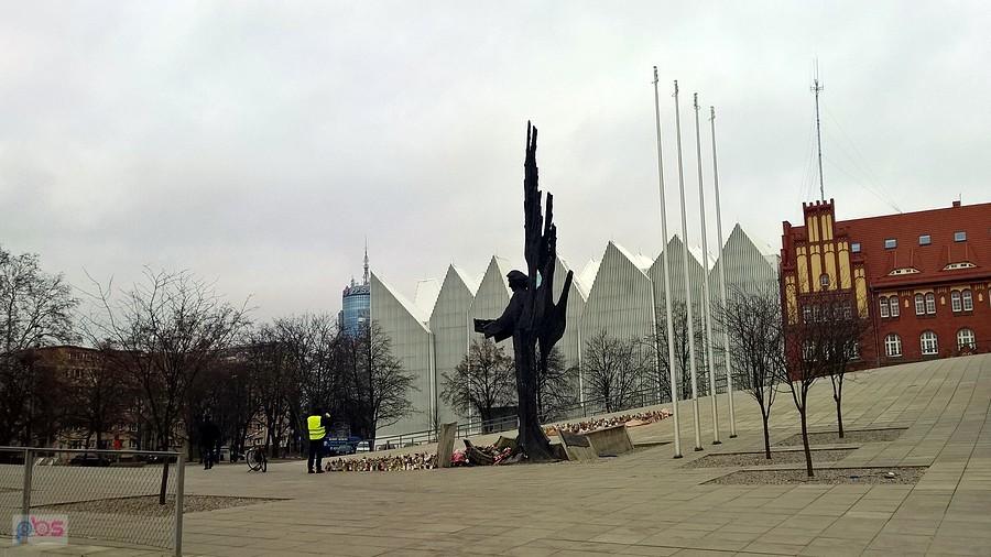 Jeszcze raz widok z placu Solidarności.