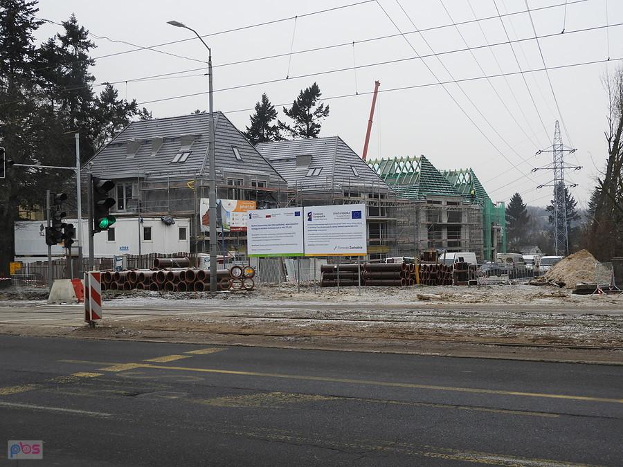 Szybko postępuje budowa czterech willi przy Łęknie.