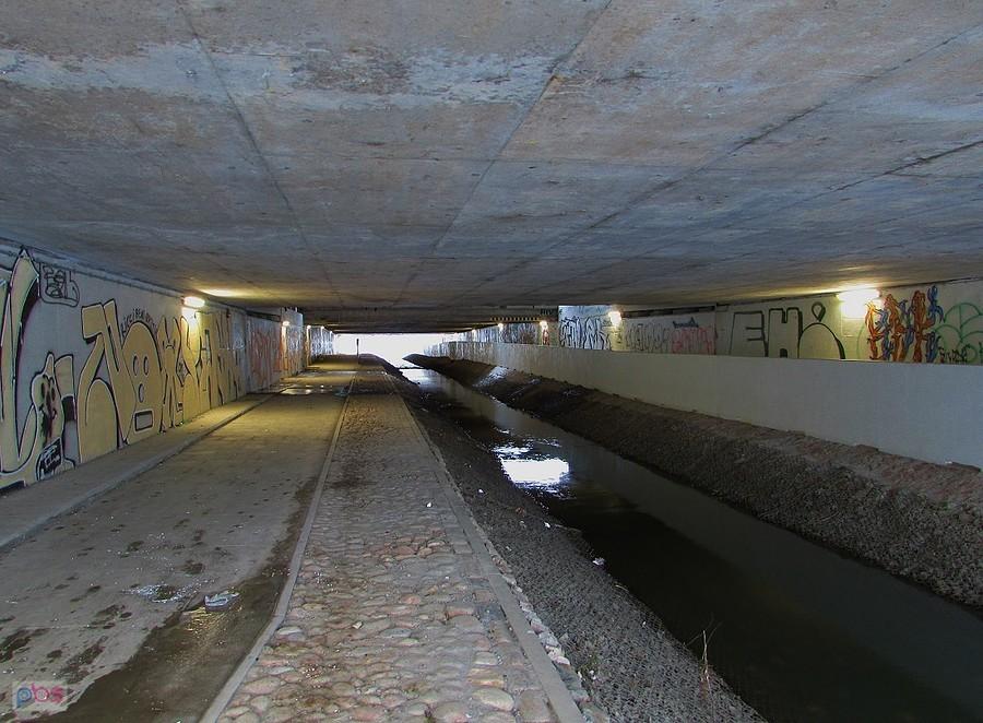 Tunel pieszo - rowerowy, przejscie pod Puławską do Doliny Służewieckiej