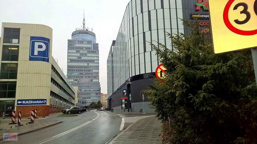 Wieża Radissona - widok z ulicy Matejki.