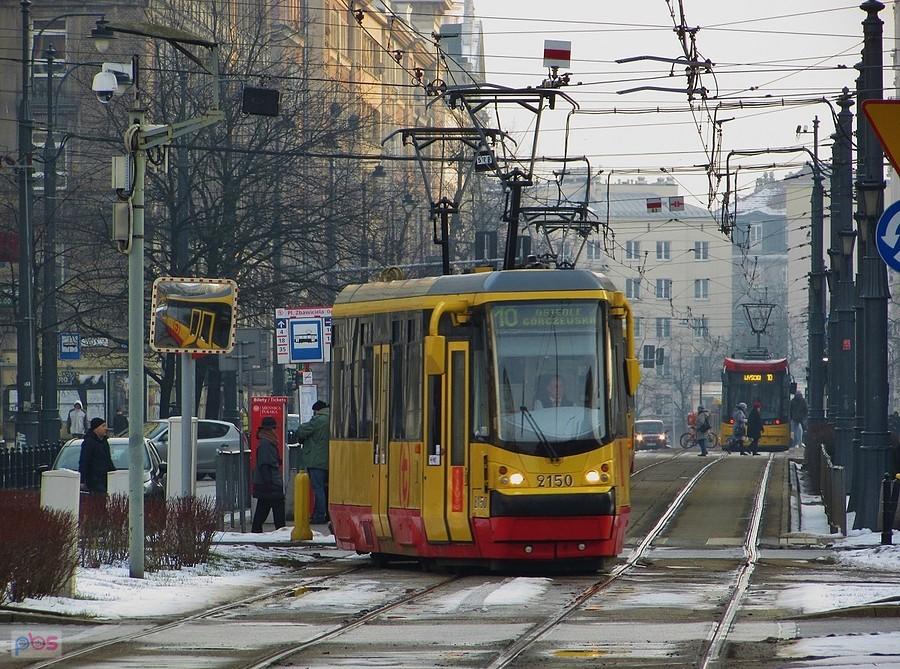 Dziesiątka skręca na pl. Zbawiciela