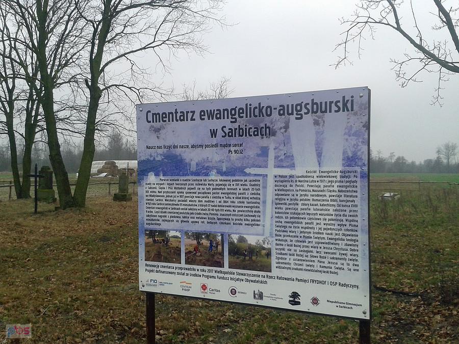 Tablica na cmentarzu