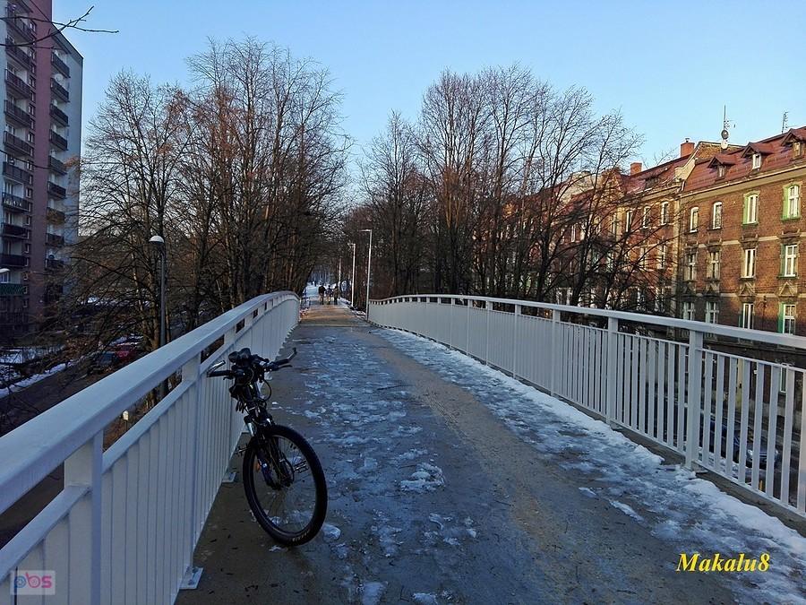 Pierwszy raz po nowej kładce.