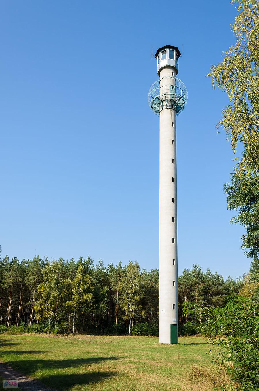 Wieża obserwacyjna obok drogi pożarowej "Dyrekcyjna"