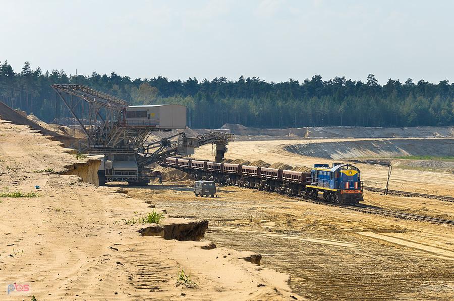 TEM2-074 podczas załadunku na polu Pas Południowo-Wschodni - Kotlarnia