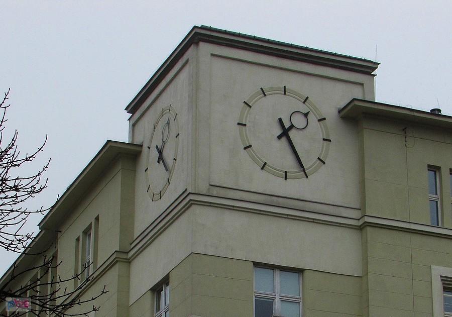 Następny zegar do kolekcji - tym razem ze skarbówki przy Lindleya