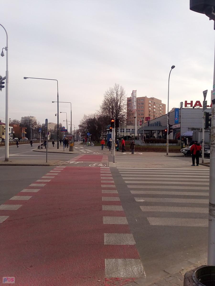 Wjechałam na czerwoną falę, łapały mnie wszystkie światła na trasie