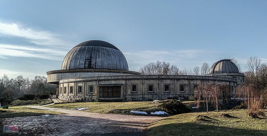 Z tyłu Planetarium