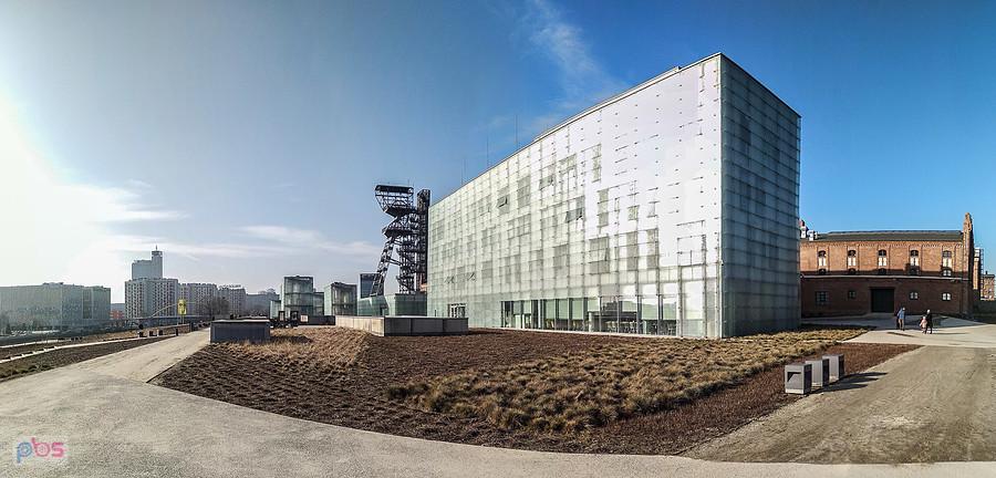 Widok z spod Muzeum Śląskiego w kierunku centrum