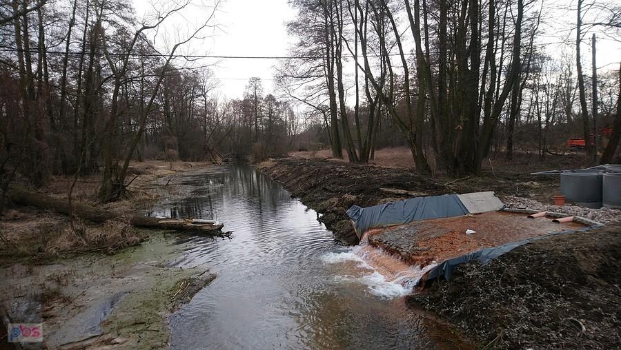 Do Wilanówki juz trzeci miesiąc leją wodę