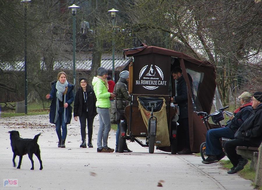 Rowerowa kawiarenka na Polu Mokotowskim