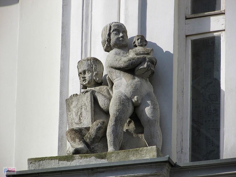 Putta z Kamienicy Pod Zegarem