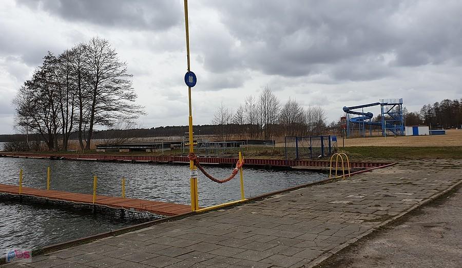 Plaż nad jeziorem Miedwie w Zieleniewie