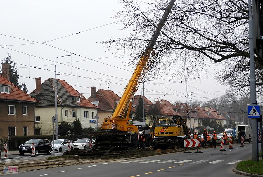Trwają intensywne prace przy przebudowie Al. Wojska Polskiego.