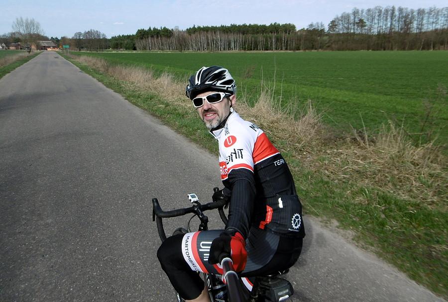 Szosowanie też jest fajne, ale dla mnie MTB jest lepsze :)