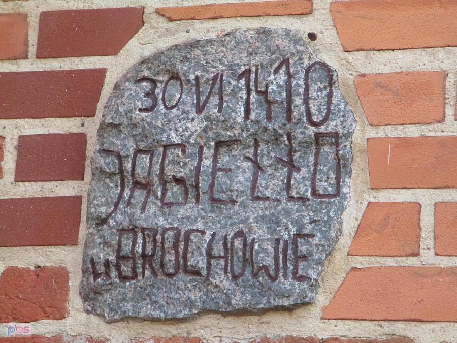 Na murach kościoła