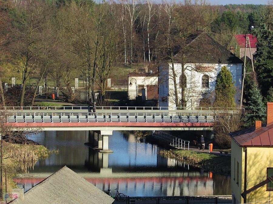 Inowłódz - most na 726 i synagoga
