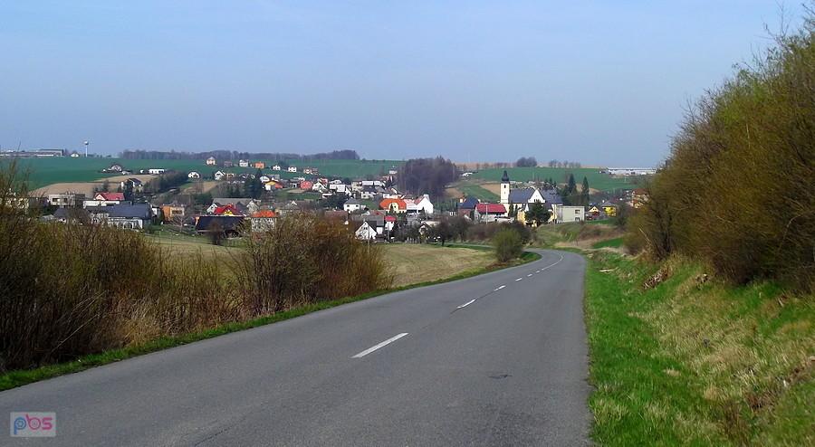 Podjazd z Píšť w kierunku Vřesina