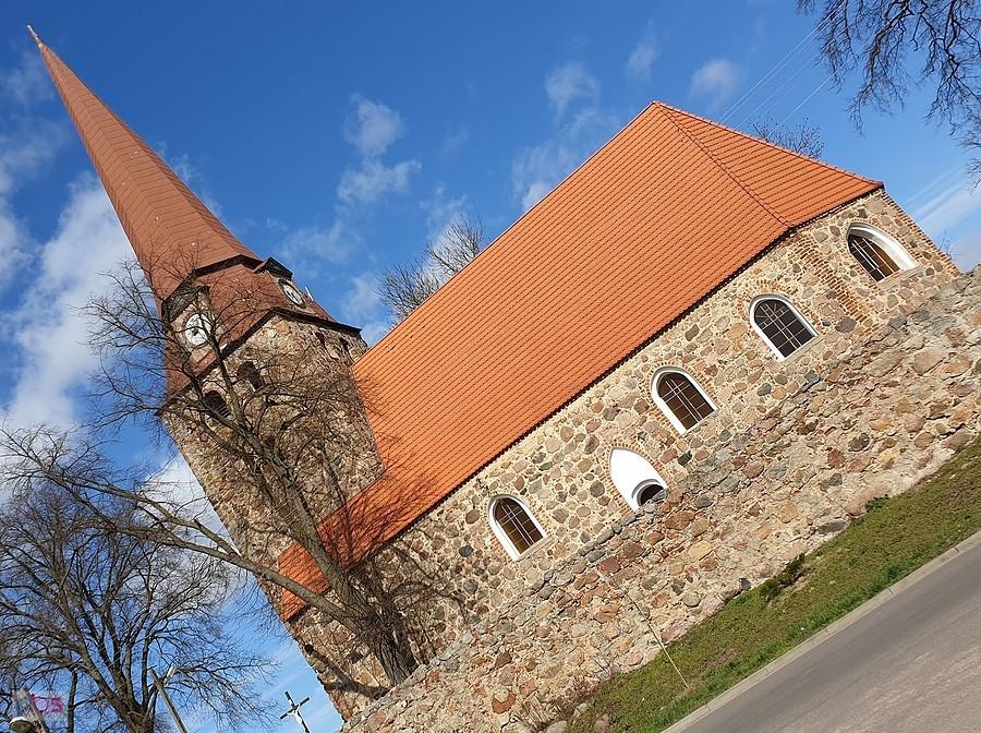 ŻUKOWO (Suckow an der Ihna) Kościół filialny p.w. św. Antoniego z XV w.