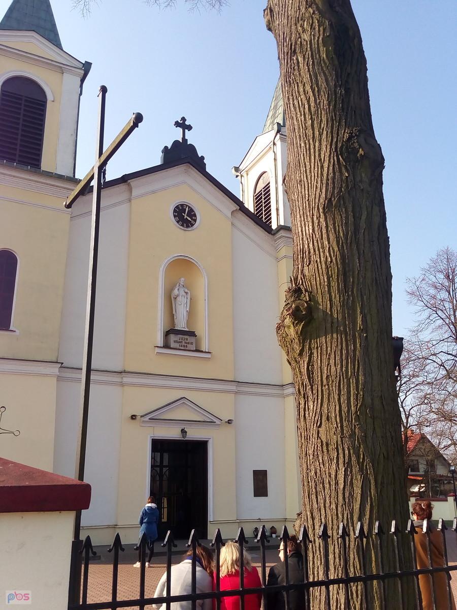 Zegar dalej stoi