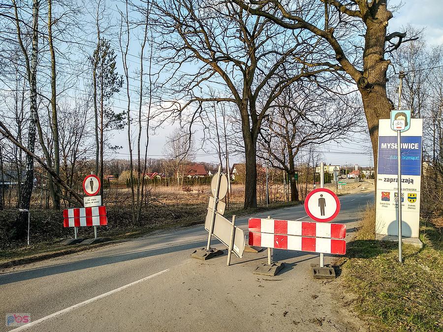 Może tędy?