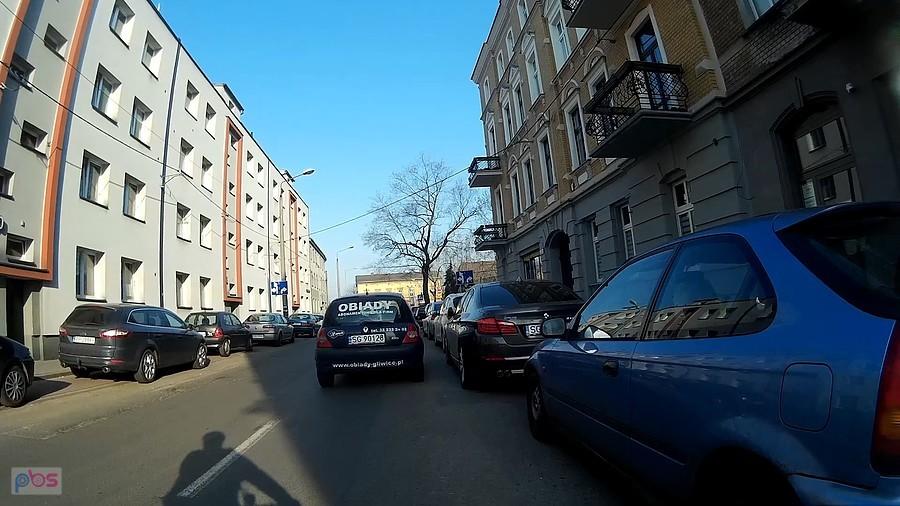 Obiadowy mistrz parkowania