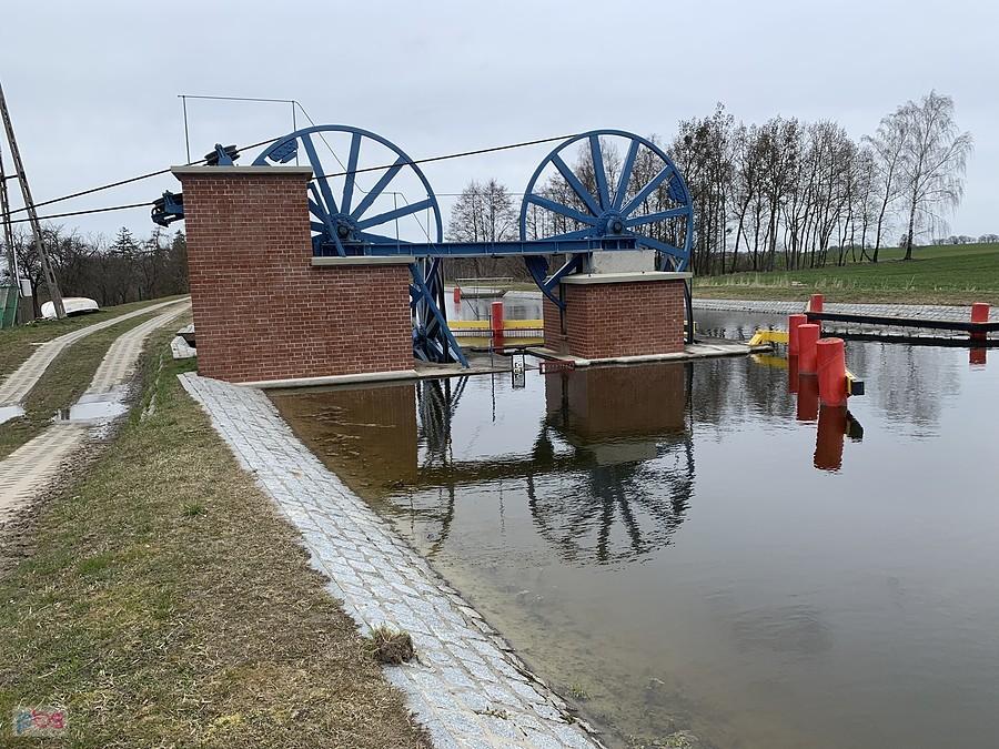 urządzenia pochylni