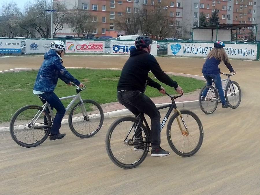 Stare dobre czasy żużla na rowerze :) III