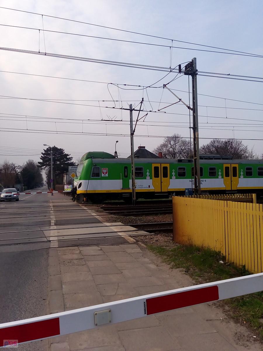 Pociąg na przejeździe
