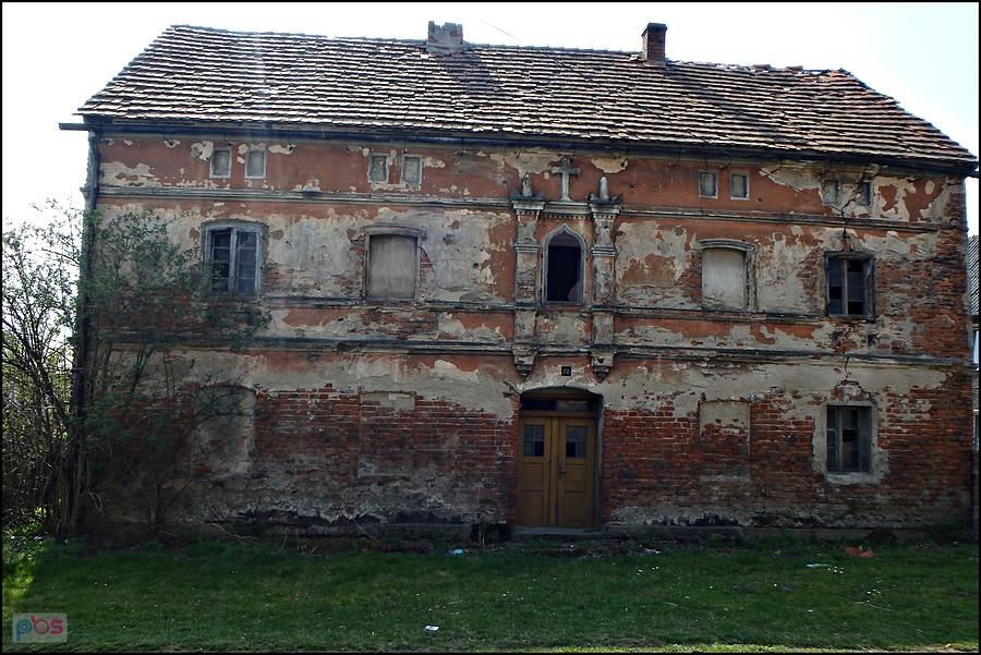 Najprawdopodobniej dawny dom księdza w Obórkach