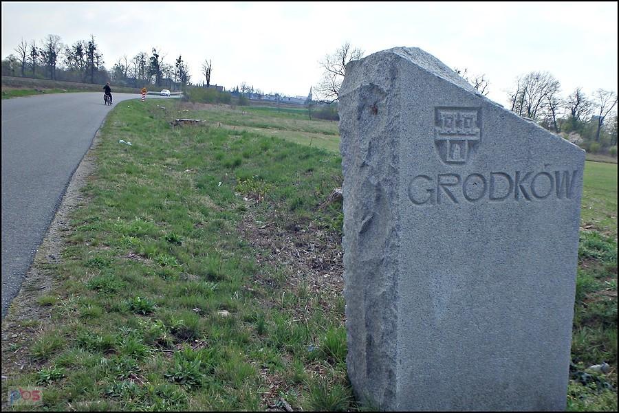 Wjazd do Grodkowa
