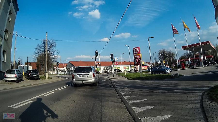 Wiatr lekki tyle, że w twarz