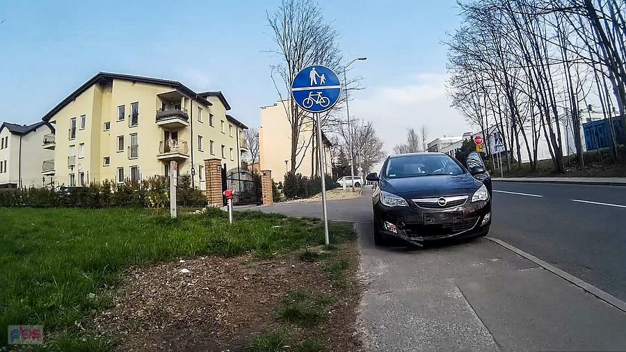U.... chwilę wcześniej 2 mobilki się pocałowały