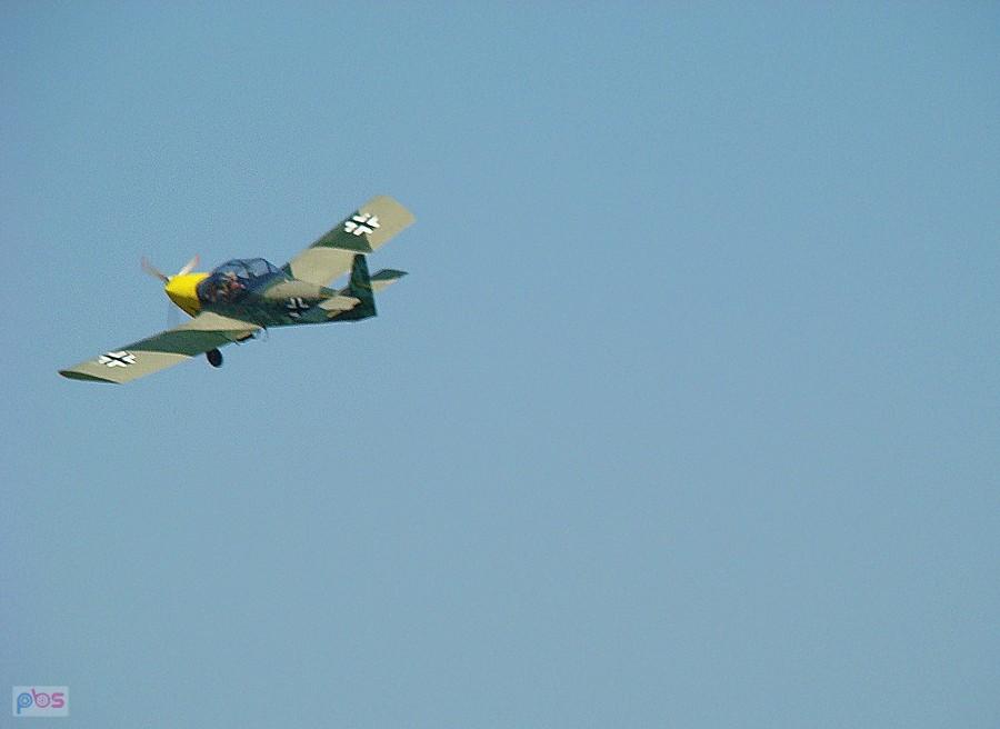 Samolot w barwach Luftwaffe. Rekonstrukcja bitwy o wyzwolenie Głogowa
