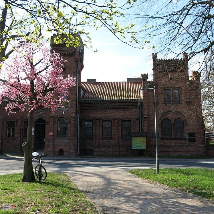 Przed Muzeum w Przestrzeni ;)