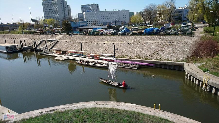 Łódka z żaglem1