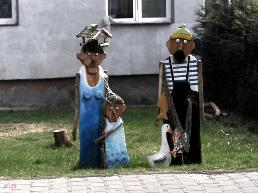 Figurki z miejscowości Stolec.