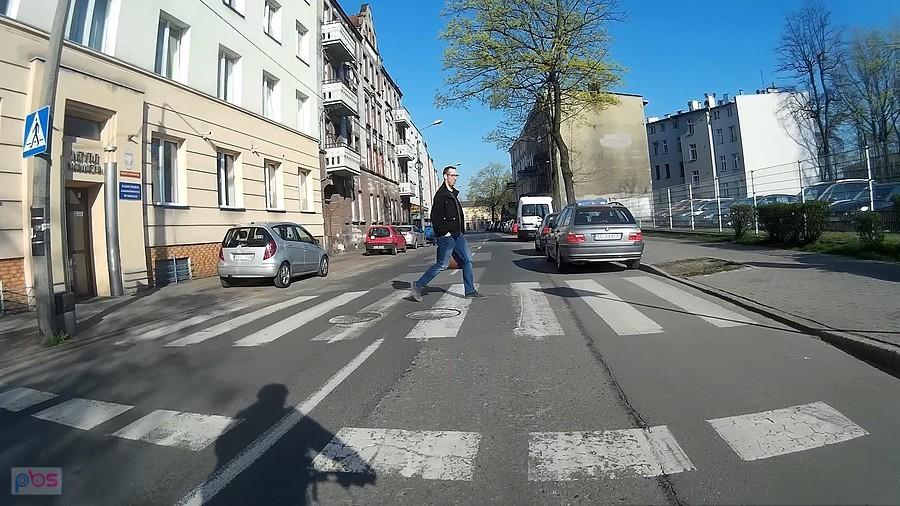Chwila na przejściu dla pieszych :)