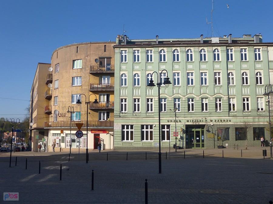 Raz ładniej, raz mniej