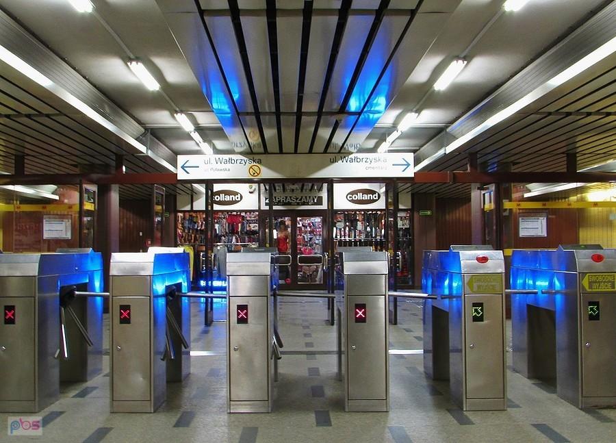 Bramki na stacje Metro Służew