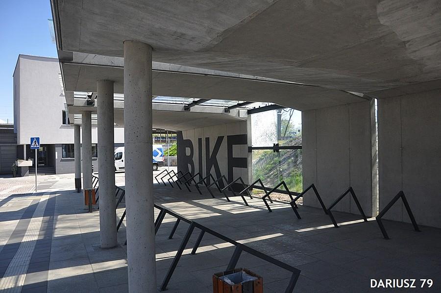 Centrum przesiadkowe Ligota - także znalazło miejsce parking dla rowerów