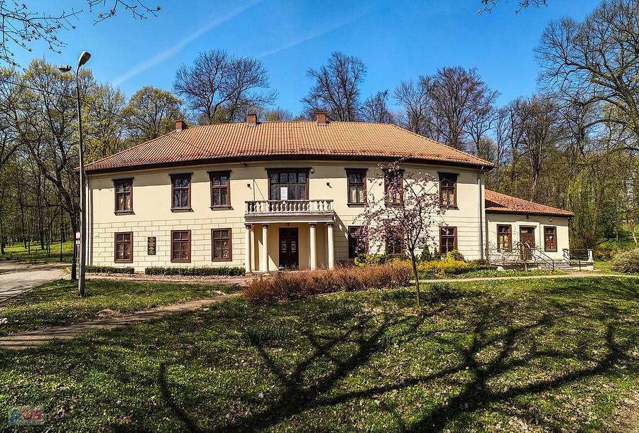 W parku miejskim w Krzeszowicach