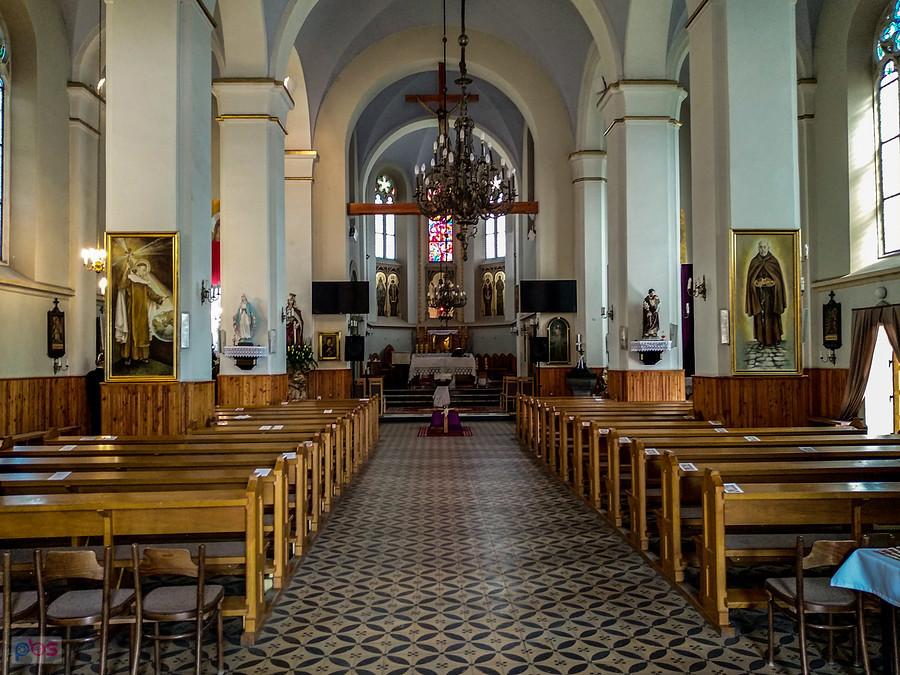 wnętrze kościoła w Nowej Górze