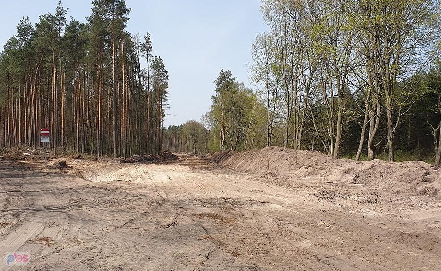 Nowa droga wjazd od strony Niedźwiedzia